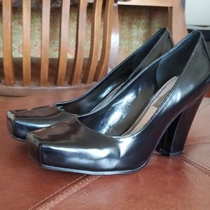 Vince Camuto black heels